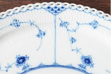 ROYAL COPENHAGEN　ロイヤルコペンハーゲン　ブルーフルーテッド　フルレース　オーバルディッシュ 36cm(洋食器、オーバルプレート)(定価143,000円)(R-052463)