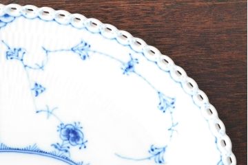ROYAL COPENHAGEN　ロイヤルコペンハーゲン　ブルーフルーテッド　フルレース　オーバルディッシュ 36cm(洋食器、オーバルプレート)(定価143,000円)(R-052463)