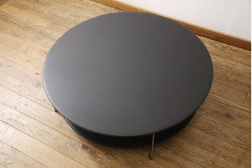 中古　イタリア高級輸入家具　Poltrona Frau(ポルトローナフラウ)　レゴロ　滑らかな本革が美しいセンターテーブル(定価約48万円)(ローテーブル、ラウンドテーブル)(R-052466)