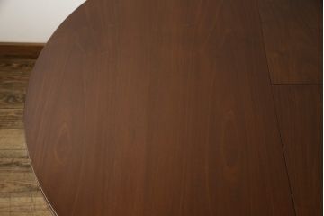 中古　美品　バロッサバレンティ(VARO,S.A. VALENTI)　重厚感のある佇まいが目を引くダイニングテーブル(定価約90万円)(エクステンションテーブル、ラウンドテーブル)(R-052469)