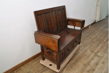 中古　松本民芸家具　シックな大人の空間を演出する羽根付ベンチ(長椅子、二人掛けベンチ、板座)(R-052470)