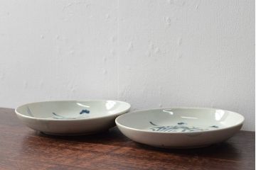 江戸期　古伊万里　花蝶図　染付　六寸皿2枚(和食器)(R-052482)