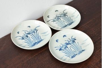 江戸期　古伊万里　花蝶図　染付　六寸皿3枚(和食器)(R-052483)