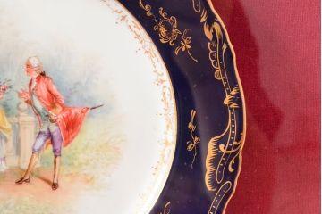 ドレスデン　ラム工房　瑠璃金彩　貴婦人と伯爵　額皿(飾り皿)(R-052503)