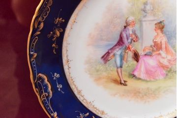 ドレスデン　ラム工房　瑠璃金彩　貴婦人と伯爵　額皿(飾り皿)(R-052505)