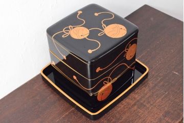 輪島塗　鈴五聖子蒔絵　三段重　平野漆器店(木製、重箱)(R-052512)