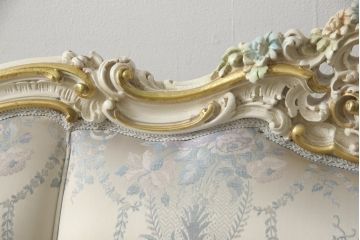 中古　美品　イタリア高級家具　SILIK(シリック)　ロココ調　優雅で上品な空間づくりにぴったりな3人掛けソファ(定価約90万円)(三人掛けソファ、3P、アームソファ)(R-052521)