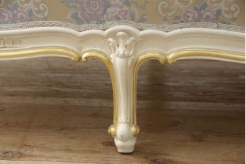 中古　美品　イタリア高級家具　SILIK(シリック)　ロココ調　優雅で上品な空間づくりにぴったりな3人掛けソファ(定価約90万円)(三人掛けソファ、3P、アームソファ)(R-052521)
