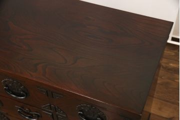 中古　超美品　岩谷堂箪笥　存在感のある金具と杢目が印象的な整理箪笥(チェスト、和タンス、引き出し)(R-052523)
