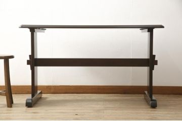 中古　北海道民芸家具　シンプルなデザインが美しいダイニングテーブル(食卓、作業台)(R-052527)