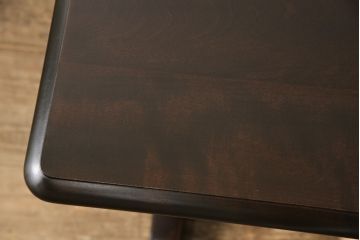 中古　北海道民芸家具　特注品　コンパクトなサイズ感がかわいらしいダイニングテーブル(作業台)(R-052529)