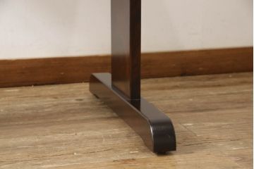 中古　北海道民芸家具　特注品　コンパクトなサイズ感がかわいらしいダイニングテーブル(作業台)(R-052531)