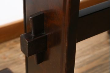 中古　北海道民芸家具　特注品　コンパクトなサイズ感がかわいらしいダイニングテーブル(作業台)(R-052532)