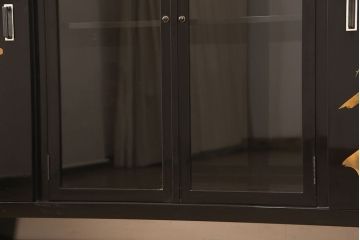 中古　美品　伝統工芸　桜井一良作　輪島塗り　和モダンな空間づくりにおすすめの飾り棚(サイドボード、サイドキャビネット、収納棚)(定価約500万円)(R-052534)