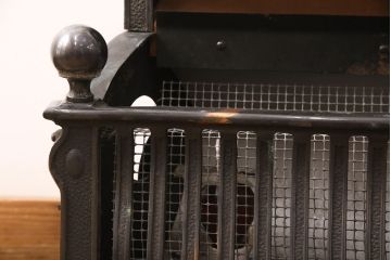 アメリカビンテージ　ジャンク品　COLONIAL FIREPLACE CO.　凝ったデザインがお部屋の雰囲気を高める電気ストーブ(暖炉、ディスプレイ、ヴィンテージ)(R-052536)