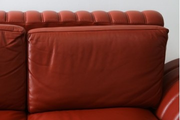 中古　美品　最高級　Lamborghini(ランボルギーニ)コレクション　Formitalia(フォルミタリア)製作　鮮やかな赤が印象的な本革2人掛けソファ　定価約240万円　(R-052541)