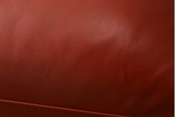 中古　美品　最高級　Lamborghini(ランボルギーニ)コレクション　Formitalia(フォルミタリア)製作　鮮やかな赤が印象的な本革2人掛けソファ　定価約240万円　(R-052541)