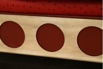 中古　美品　最高級　Lamborghini(ランボルギーニ)コレクション　Formitalia(フォルミタリア)製作　鮮やかな赤が印象的な本革2人掛けソファ　定価約240万円　(R-052541)