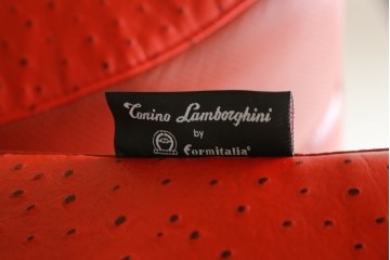 中古　美品　最高級　Lamborghini(ランボルギーニ)コレクション　Formitalia(フォルミタリア)製作　鮮やかな赤が印象的な本革2人掛けソファ　定価約240万円　(R-052541)