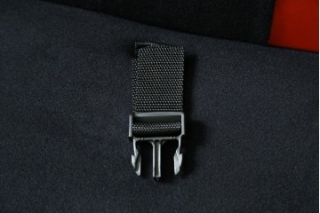 中古　美品　最高級　Lamborghini(ランボルギーニ)コレクション　Formitalia(フォルミタリア)製作　鮮やかな赤が印象的な本革2人掛けソファ　定価約240万円　(R-052541)
