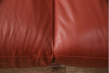 中古　美品　最高級　Lamborghini(ランボルギーニ)コレクション　Formitalia(フォルミタリア)製作　鮮やかな赤が印象的な本革2人掛けソファ(定価約240万円)(二人掛けソファ、アームソファ、2P)(R-052541)