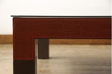 中古　美品　最高級　Lamborghini(ランボルギーニ)コレクション　Brianform(ブリアンフォルム)製作　鮮やかな赤が印象的な本革ローテーブル(定価約60万円)(センターテーブル、リビングテーブル)(R-052542)