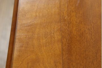 中古　美品　横浜ダニエル(daniel)　A-205　クラシカルな佇まいが目を引くサイドボード(定価約70万円)(キャビネット、リビングボード、収納棚)(R-052544)