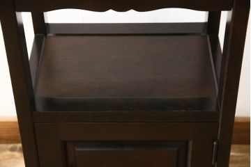 中古　北海道民芸家具　シックなお部屋にも似合う電話台(サイドテーブル、ナイトテーブル、花台、収納棚)(R-052551)