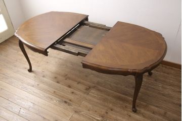中古　DREXEL HERITAGE(ドレクセルヘリテイジ)　アメリカ輸入モデル　格調高いデザインが魅力的なニレ材製エクステンションテーブル(拡張式テーブル、ダイニングテーブル)(R-052557)