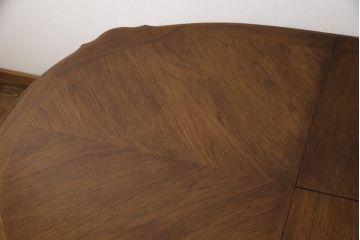 中古　DREXEL HERITAGE(ドレクセルヘリテイジ)　アメリカ輸入モデル　格調高いデザインが魅力的なニレ材製エクステンションテーブル(拡張式テーブル、ダイニングテーブル)(R-052557)