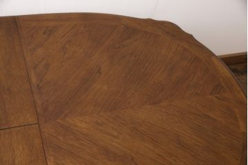 中古　DREXEL HERITAGE(ドレクセルヘリテイジ)　アメリカ輸入モデル　格調高いデザインが魅力的なニレ材製エクステンションテーブル(拡張式テーブル、ダイニングテーブル)(R-052557)