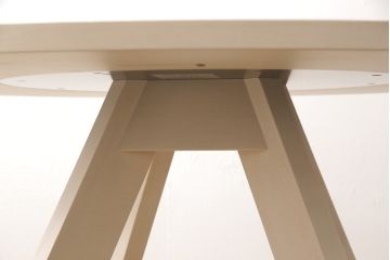 中古　美品　arflex(アルフレックス)　MEDUSA(メデューサ)シリーズ　洗練されたデザインが目を惹くテーブル(ダイニングテーブル、ラウンドテーブル)(R-052558)