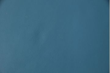 新古品　展示品　美品　KELVIN GIORMANI(ケルビン ジョルマーニ)　本革　ブルーカラーがお部屋のアクセントになる二人掛けソファ(2P、2人掛け、アームソファ)(定価約80万円)(R-052560)