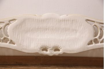 中古　美品　イタリア高級輸入家具　ロココ様式　華やかな彫刻がラグジュアリーな空間を演出するベッドフレーム(キングサイズ)(定価約90万円)(R-052564)
