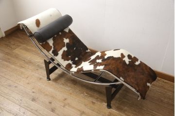 中古　美品　Cassina(カッシーナ)　Le Corbusier(ル・コルビュジエ)　LC4　シェーズロング(寝椅子、カウチ)(定価約92万円)(R-052565)