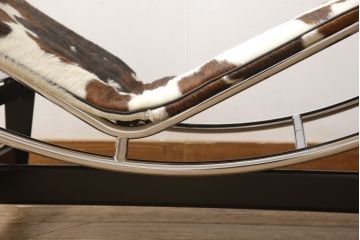 中古　美品　Cassina(カッシーナ)　Le Corbusier(ル・コルビュジエ)　LC4　シェーズロング(寝椅子、カウチ)(定価約92万円)(R-052565)