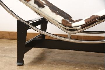 中古　美品　Cassina(カッシーナ)　Le Corbusier(ル・コルビュジエ)　LC4　シェーズロング(寝椅子、カウチ)(定価約92万円)(R-052565)