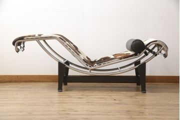 中古　美品　Cassina(カッシーナ)　Le Corbusier(ル・コルビュジエ)　LC4　シェーズロング(寝椅子、カウチ)(定価約92万円)(R-052565)