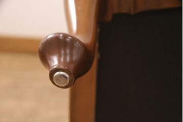 中古　美品　神戸洋家具　メープル不二屋　ころんとした可愛いデザインが魅力の1人掛けソファ(ラウンジチェア、1P、一人掛け)(R-052572)