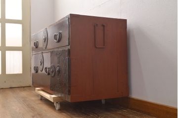 中古　前面ケヤキ材　モダンな空間にも取り入れやすい相馬箪笥・下段(和箪笥、重ね箪笥、衣装箪笥、引き出し、チェスト)(R-052575)