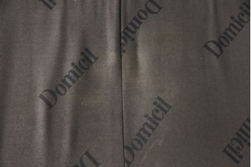 中古美品　IDC大塚家具　高級ブランド　Domicil(ドミシール)　本革が高級感溢れる3人掛けソファ(定価約55万円)(三人掛けソファ、3P)(R-052585)