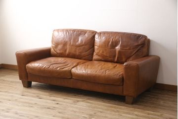 中古　ACME Furniture(アクメファニチャー)　FRESNO(フレスノ)　使い込まれた本革がヴィンテージスタイルによく馴染む3人掛けソファ(定価約30万円)(三人掛けソファ、3P)(R-052586)