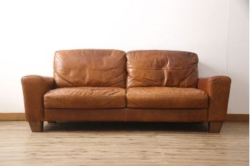 中古　ACME Furniture(アクメファニチャー)　FRESNO(フレスノ)　使い込まれた本革がヴィンテージスタイルによく馴染む3人掛けソファ(定価約30万円)(三人掛けソファ、3P)(R-052586)