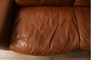 中古　ACME Furniture(アクメファニチャー)　FRESNO(フレスノ)　使い込まれた本革がヴィンテージスタイルによく馴染む3人掛けソファ(定価約30万円)(三人掛けソファ、3P)(R-052586)