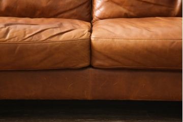 中古　ACME Furniture(アクメファニチャー)　FRESNO(フレスノ)　使い込まれた本革がヴィンテージスタイルによく馴染む3人掛けソファ(定価約30万円)(三人掛けソファ、3P)(R-052586)