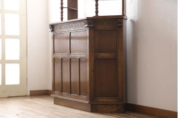 中古　美品　イギリス輸入家具　アンティーク調　大人の空間づくりにぴったりなバーカウンターセット(収納棚、飾り棚、キャビネット、アームチェア)(R-052589)