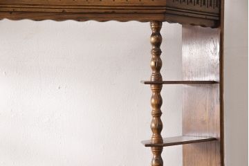 中古　美品　イギリス輸入家具　アンティーク調　大人の空間づくりにぴったりなバーカウンターセット(収納棚、飾り棚、キャビネット、アームチェア)(R-052589)