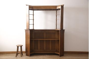 中古　美品　イギリス輸入家具　アンティーク調　大人の空間づくりにぴったりなバーカウンターセット(収納棚、飾り棚、キャビネット、アームチェア)(R-052589)