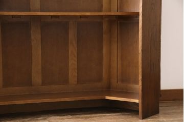 中古　美品　イギリス輸入家具　アンティーク調　大人の空間づくりにぴったりなバーカウンターセット(収納棚、飾り棚、キャビネット、アームチェア)(R-052589)