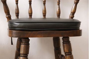 中古　美品　イギリス輸入家具　アンティーク調　大人の空間づくりにぴったりなバーカウンターセット(収納棚、飾り棚、キャビネット、アームチェア)(R-052589)